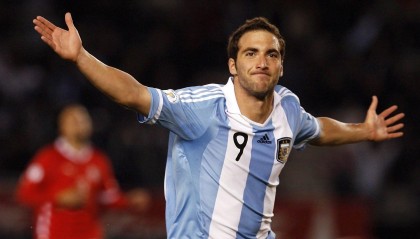 开云_意甲第18轮最佳阵容揭晓，劳塔罗领衔，泽林斯基与麦肯尼荣耀入选