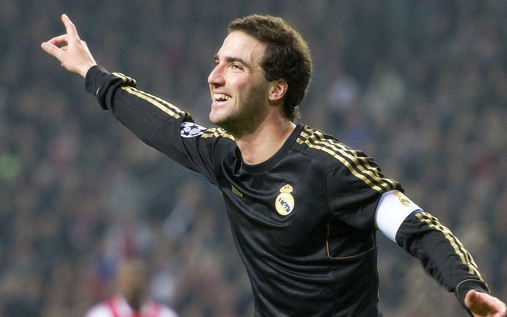 爱德华兹自信回应包夹战术，无论何种防守，我皆能化解