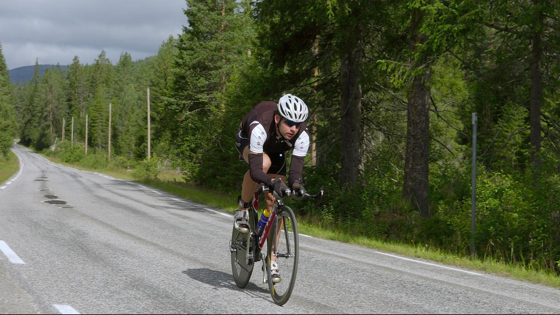 圣吉罗斯联合队长盛赞球队上半场防守，拜仁攻势受挫机会寥寥